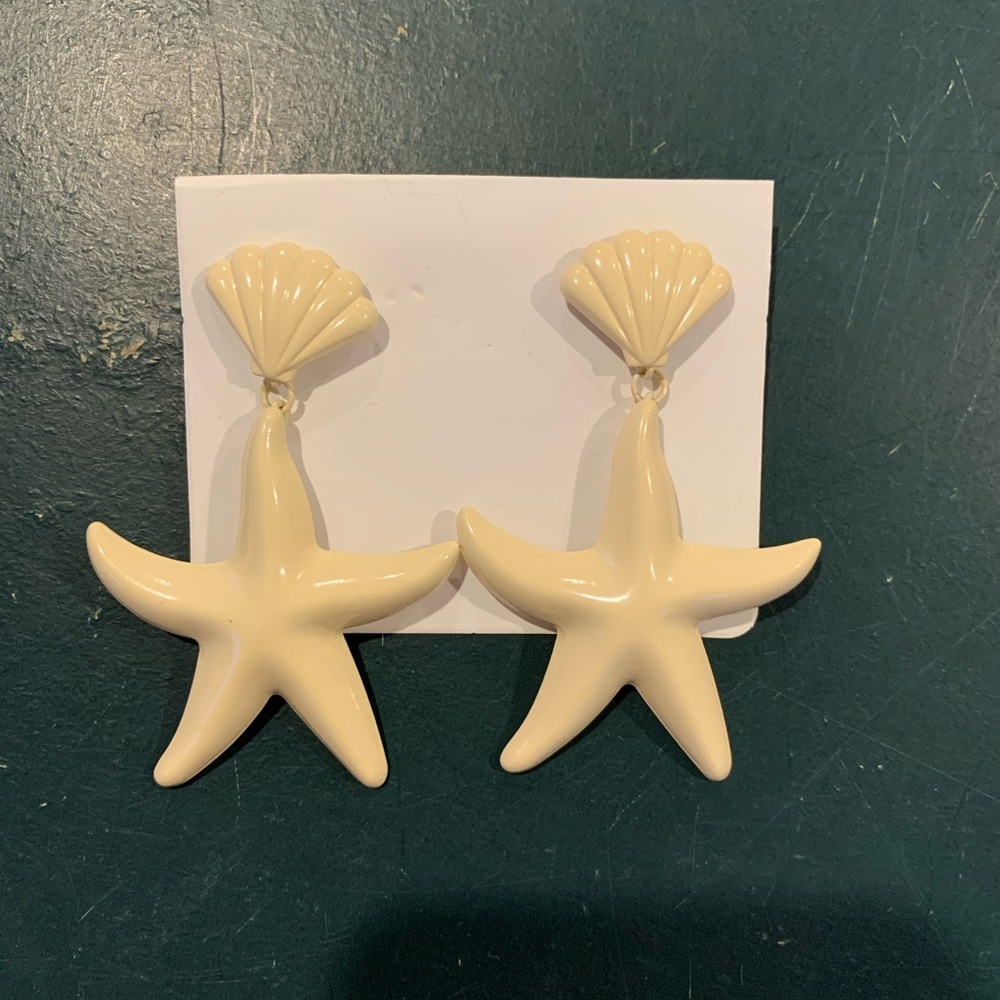 Summer statement starfish earrings